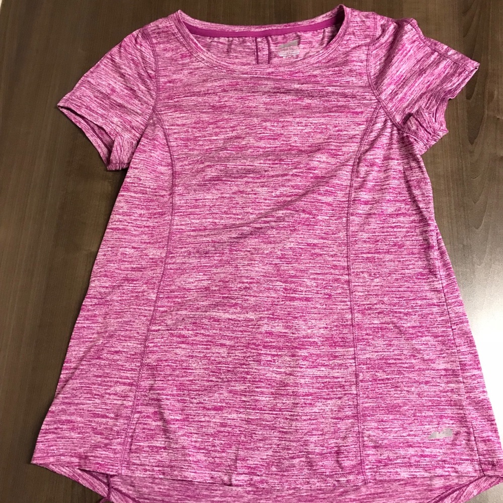 Avis size small pink workout T-shirt